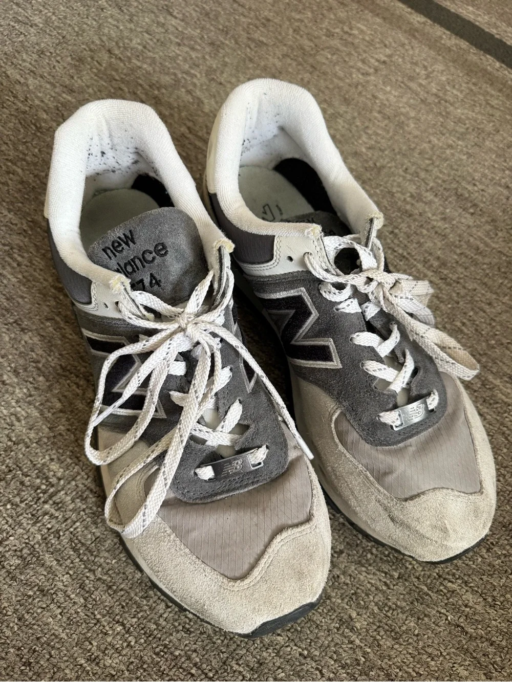 New Balance Tennis Shoes